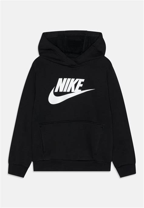 weißer nike pulli mit schwarzem nikezeichen